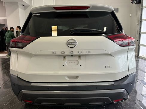 Used 2022 Nissan Rogue SL w/ SL Premium Package FWD image 5