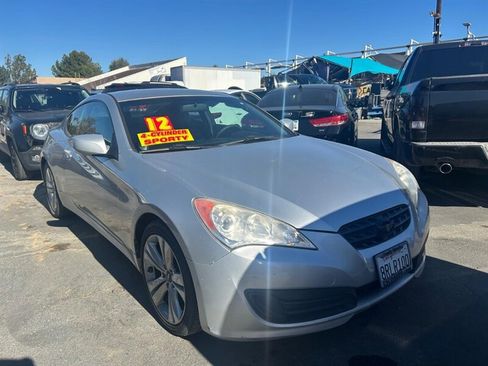 Used 2012 Hyundai Genesis 2.0T image 4