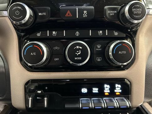 Used 2019 RAM 2500 Laramie AWD/4WD image 17