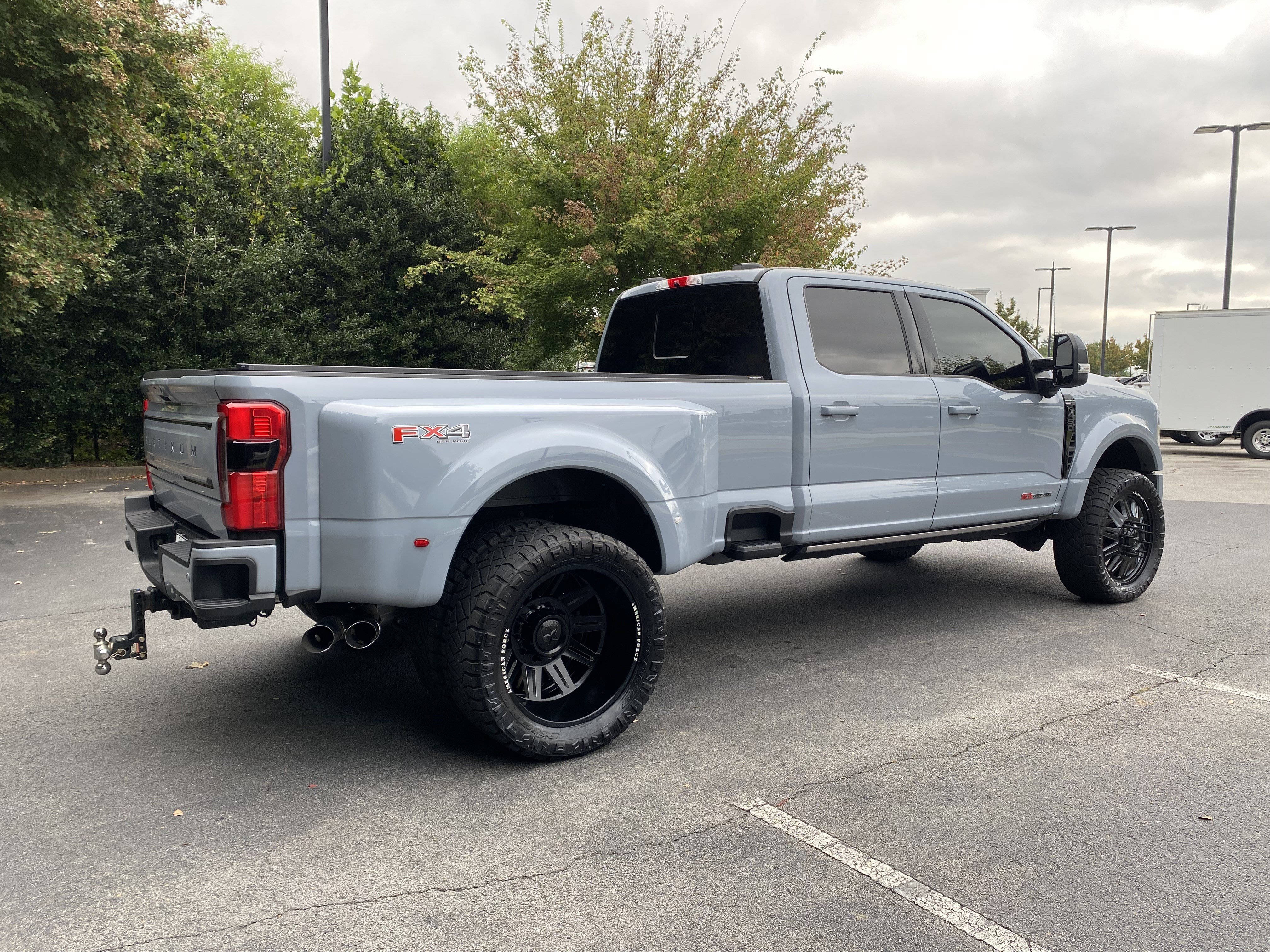 Used 2025 Ford F450 Platinum w/ FX4 Off-Road Package AWD/4WD image 9