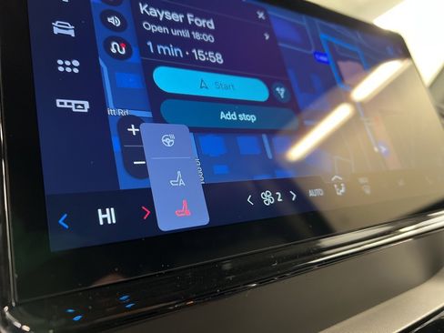 New 2026 Ford Expedition Active image 13