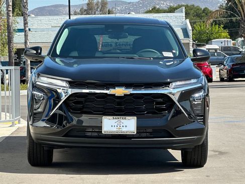 New 2026 Chevrolet Trax LS w/ LS Convenience Package FWD image 9