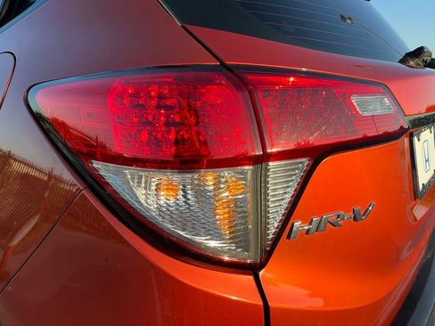 Used 2020 Honda HR-V Sport image 6