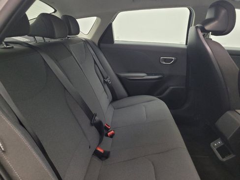 Used 2025 Kia K4 FWD image 19