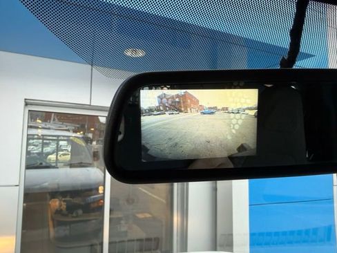 Used 2018 Chevrolet Express 2500 w/ Driver Convenience Package image 20