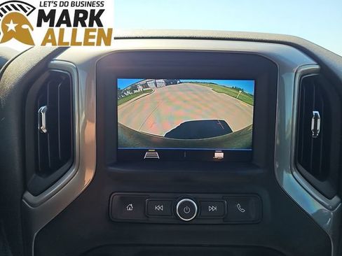 Used 2020 Chevrolet Silverado 1500 Custom w/ Custom Value Package AWD/4WD image 14