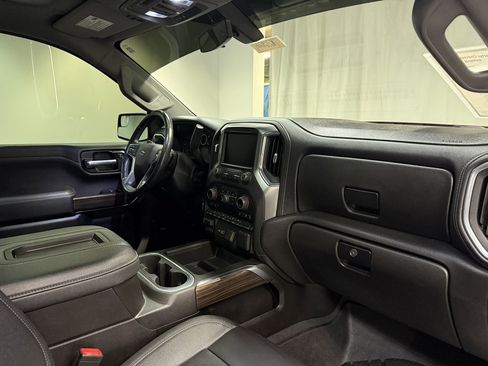 Used 2021 Chevrolet Silverado 1500 LT Trail Boss w/ Convenience Package II image 15