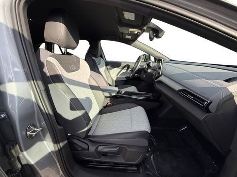 Used 2023 Volkswagen ID.4 Pro image 12