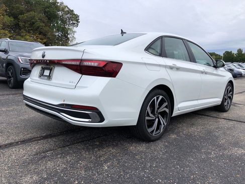Used 2025 Volkswagen Jetta SEL image 6