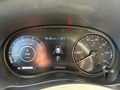 Certified 2021 Nissan Kicks SV w/ Exterior Package image 9