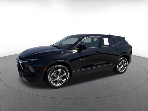 Used 2026 Chevrolet Blazer LT FWD image 8