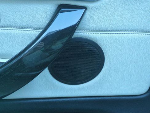 Used 2020 BMW 430i Convertible w/ Convenience Package image 13