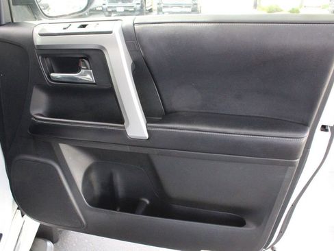 Used 2017 Toyota 4Runner Limited AWD/4WD image 48