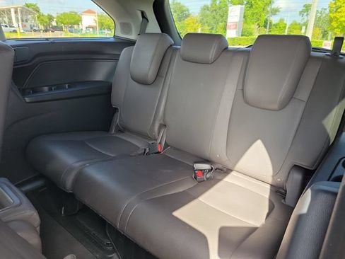 Used 2018 Honda Odyssey Elite image 12