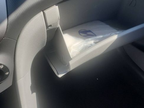 Used 2016 Hyundai Accent SE FWD image 11