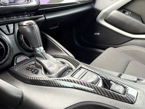 Used 2021 Chevrolet Camaro LT w/ Technology Package image 27