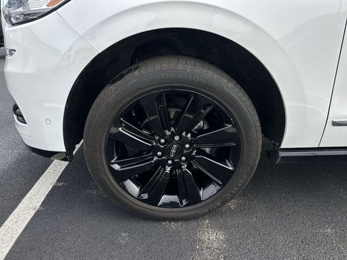 Used 2022 Lincoln Navigator Reserve w/ Equipment Group 201A image 10