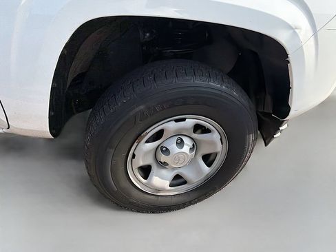 Used 2023 Toyota Tacoma SR AWD/4WD image 9