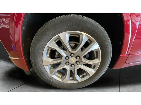Used 2021 Chevrolet Traverse Premier AWD/4WD image 21