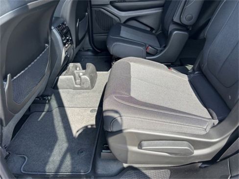 New 2025 Jeep Grand Cherokee L Laredo w/ Luxury Tech Group I image 26