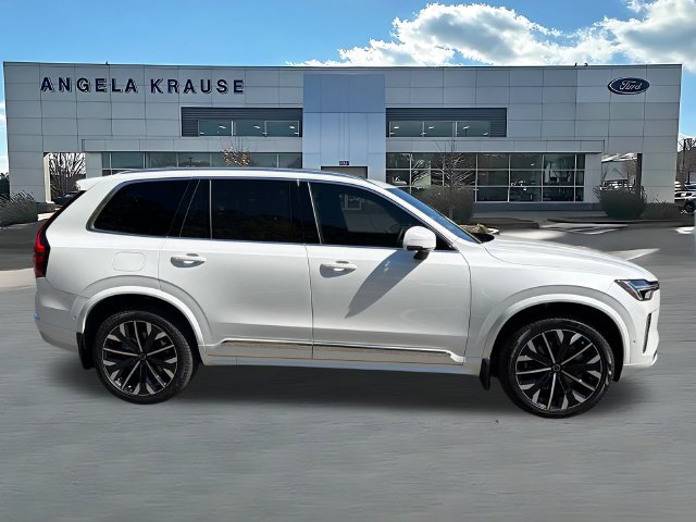 Used 2025 Volvo XC90 B6 Ultra AWD/4WD image 10