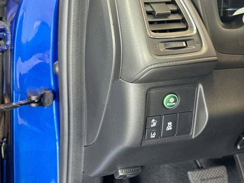 Used 2019 Honda HR-V Touring image 10