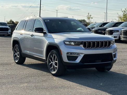 New 2025 Jeep Grand Cherokee Limited image 1