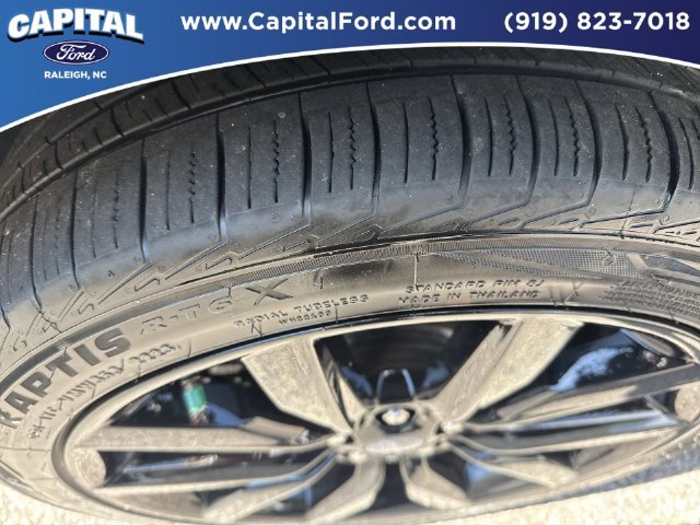 Used 2017 Ford Escape SE w/ SE Sport Appearance Package AWD/4WD image 14