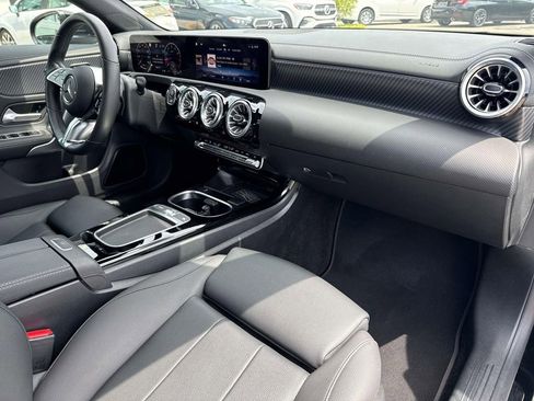 Used 2025 Mercedes-Benz CLA 250 4MATIC image 13