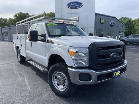 Used 2016 Ford F350 XL w/ Power Equipment Group AWD/4WD image 3