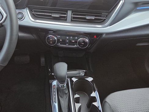 Used 2024 Chevrolet Trax LT w/ Driver Confidence Package image 31