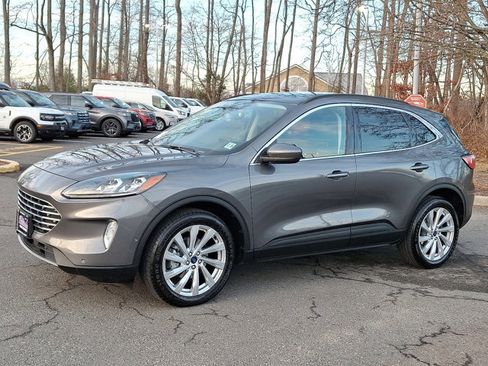 Certified 2022 Ford Escape Titanium w/ Titanium Elite Package image 5