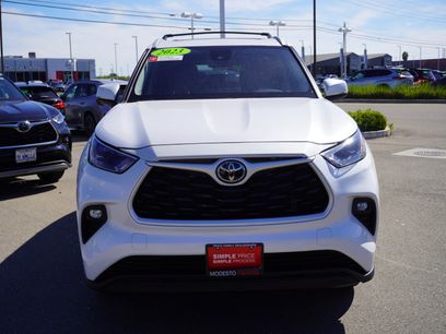 Used 2023 Toyota Highlander XLE