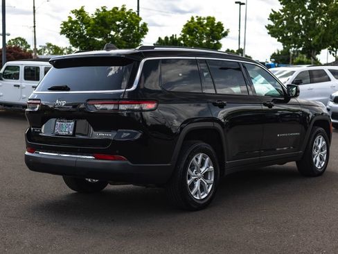 Used 2023 Jeep Grand Cherokee L Limited AWD/4WD image 9