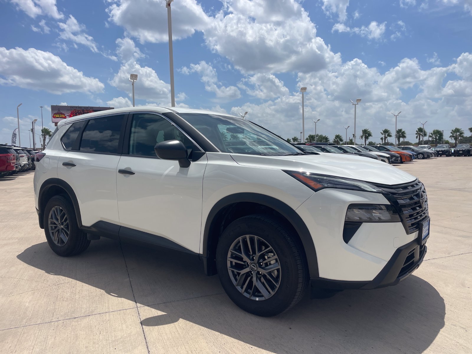 Used 2026 Nissan Rogue S FWD image 7