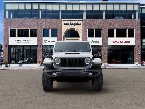 New 2026 Jeep Wrangler Unlimited Rubicon w/ Rockslide Package AWD/4WD image 6