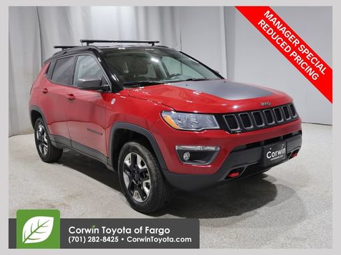 Used 2018 Jeep Compass Trailhawk w/ Cold Weather Group AWD/4WD image 1