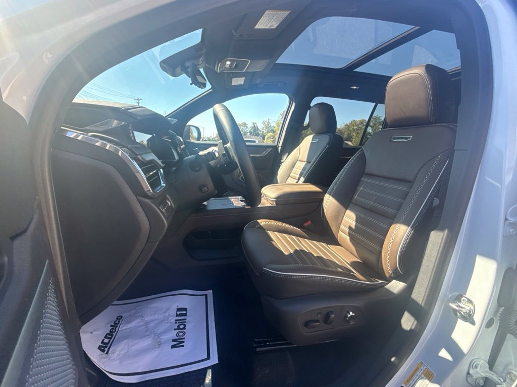 Used 2026 GMC Acadia Denali Ultimate AWD/4WD image 24