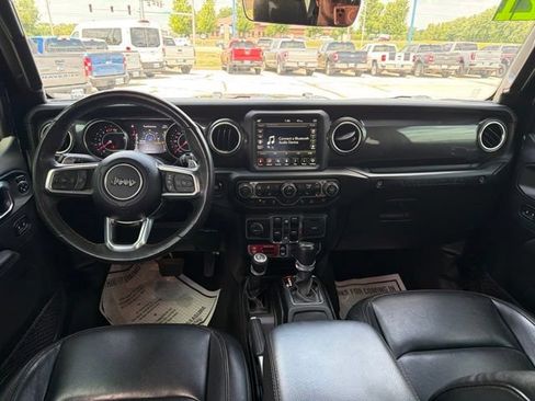 Used 2021 Jeep Wrangler Unlimited Rubicon w/ Dual Top Group AWD/4WD image 19