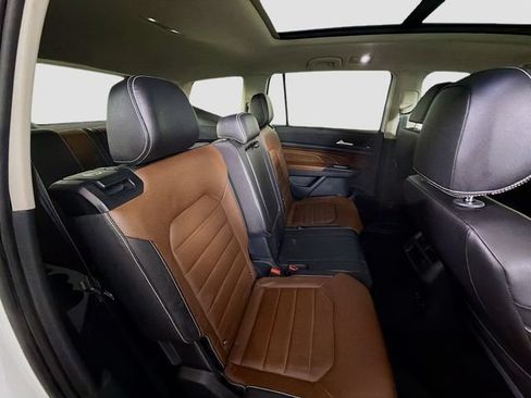 Used 2023 Volkswagen Atlas SEL Premium AWD/4WD image 30