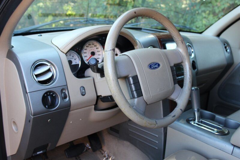 Used 2005 Ford F150 Lariat AWD/4WD image 9