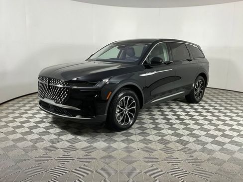 Used 2025 Lincoln Nautilus Premier AWD/4WD image 1