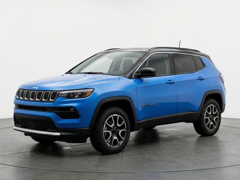 Used 2025 Jeep Compass Trailhawk AWD/4WD image 3