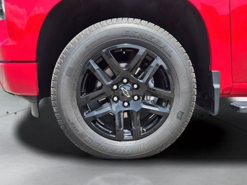 Used 2022 Chevrolet Silverado 1500 Custom AWD/4WD image 21