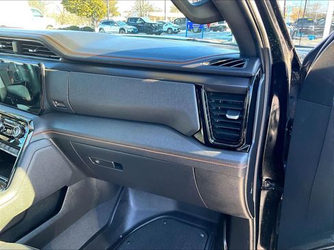 Used 2023 GMC Sierra 1500 AT4 w/ Technology Package image 13