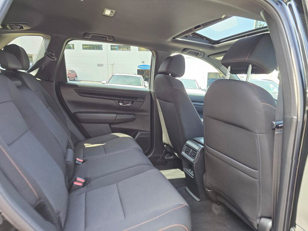 Used 2025 Honda CR-V Sport image 14
