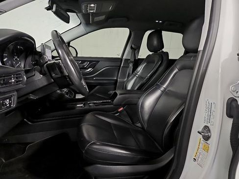 Used 2020 Lincoln Corsair Standard w/ Equipment Group 101A image 14