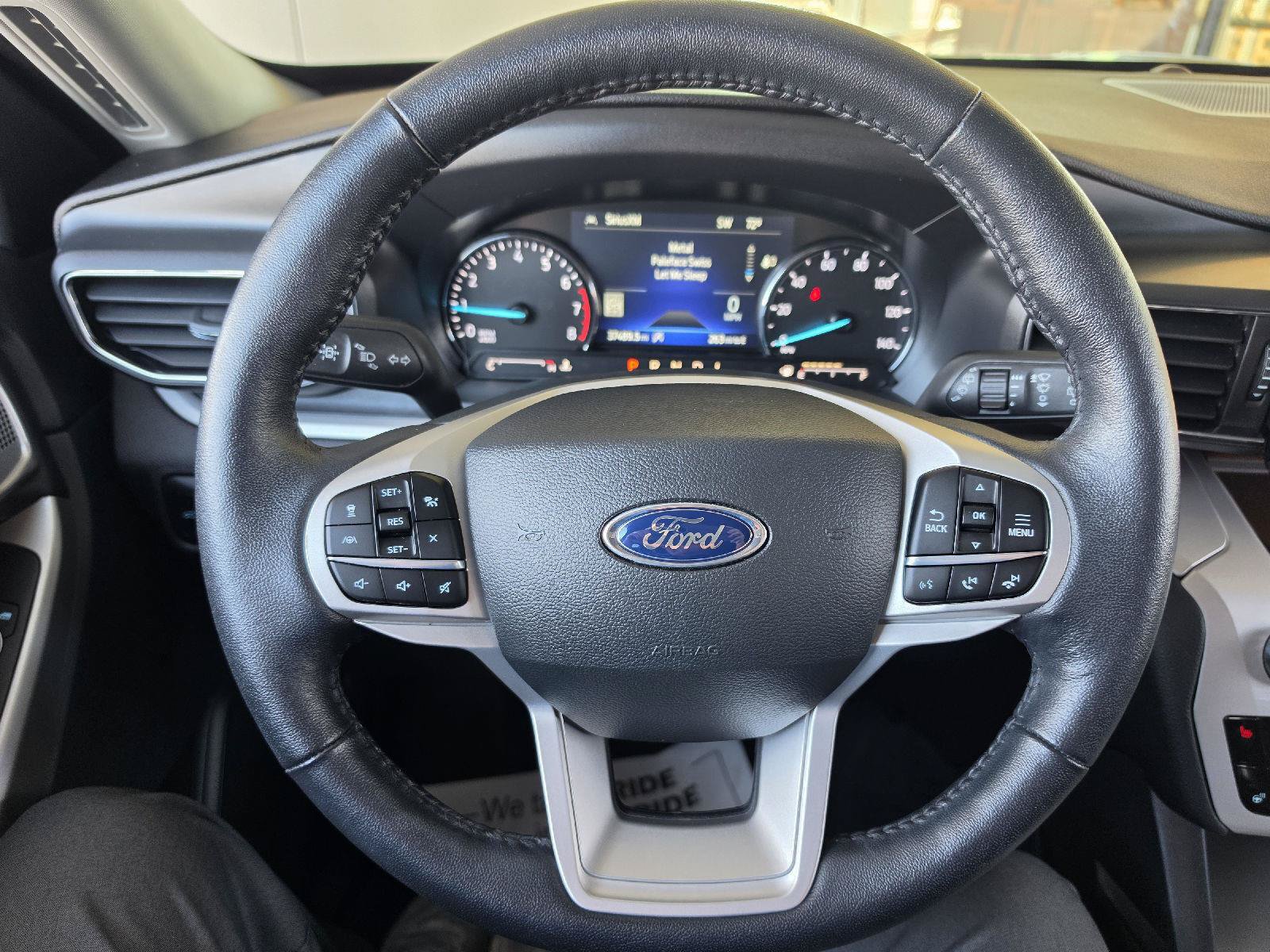 Used 2024 Ford Explorer XLT w/ Equipment Group 202A AWD/4WD image 11