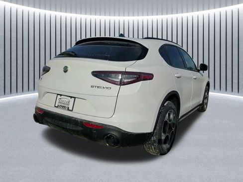 New 2025 Alfa Romeo Stelvio Sprint image 6