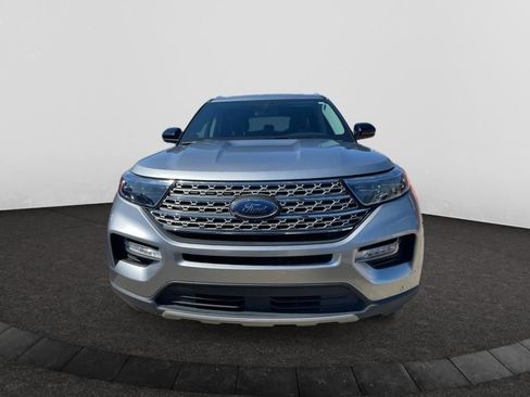 Used 2022 Ford Explorer Limited image 2